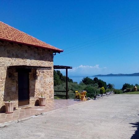 Willa Stonehouse & Casa Al Sole E Al Mare Nea Roda Zewnętrze zdjęcie