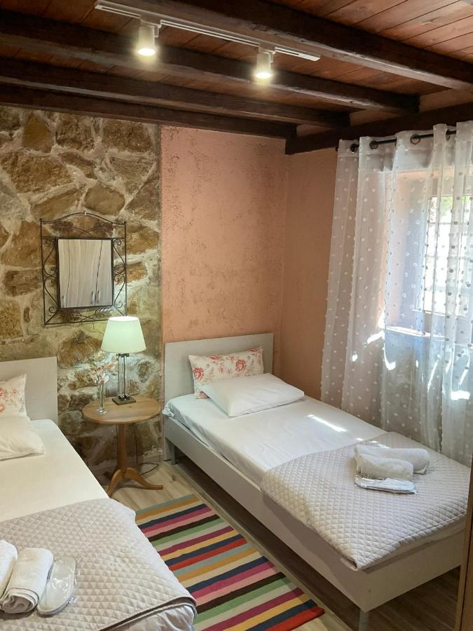 Willa Stonehouse & Casa Al Sole E Al Mare Nea Roda Zewnętrze zdjęcie